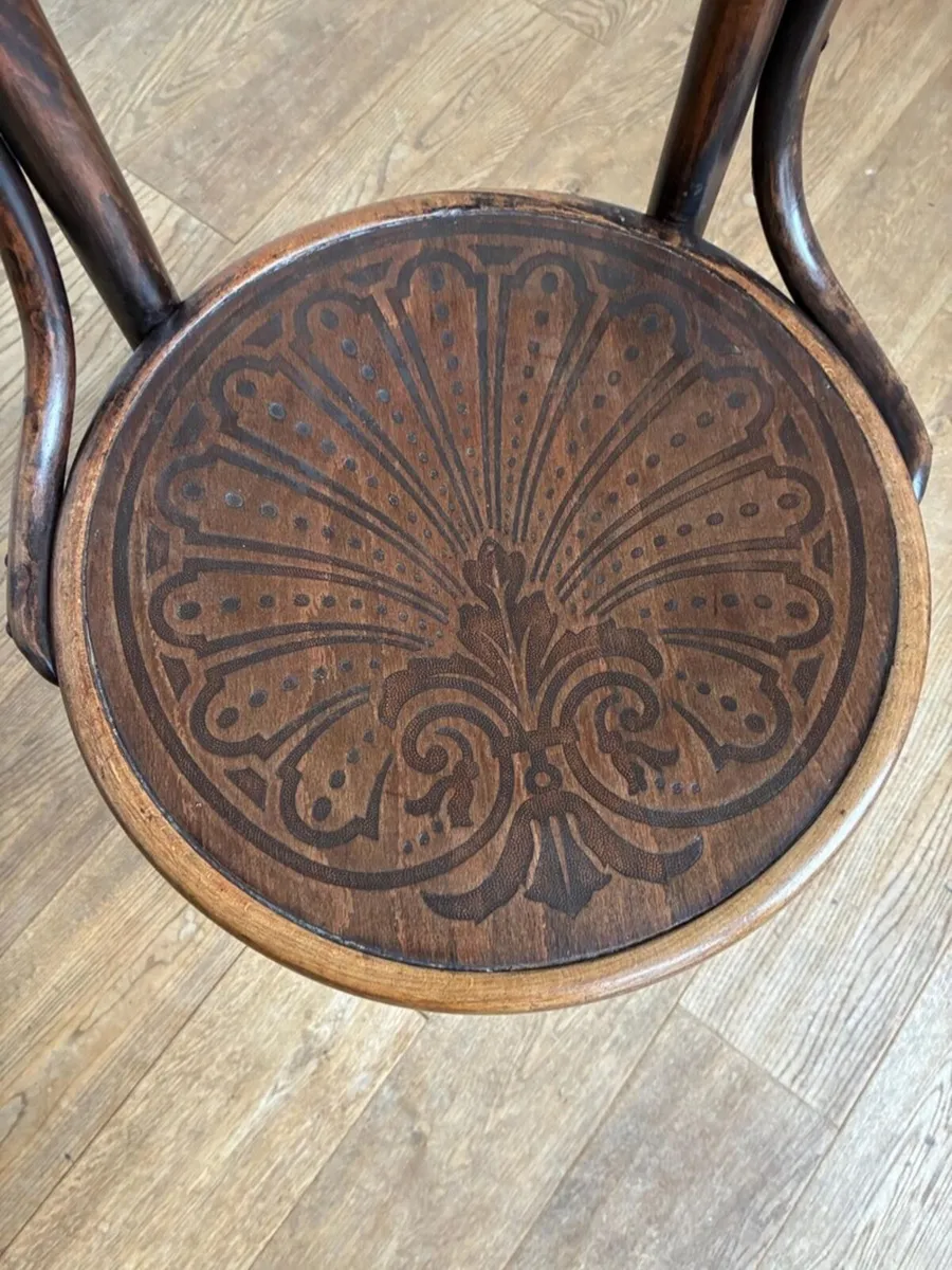A vintage 1920s Thonet style bentwood chair with a - Image 3