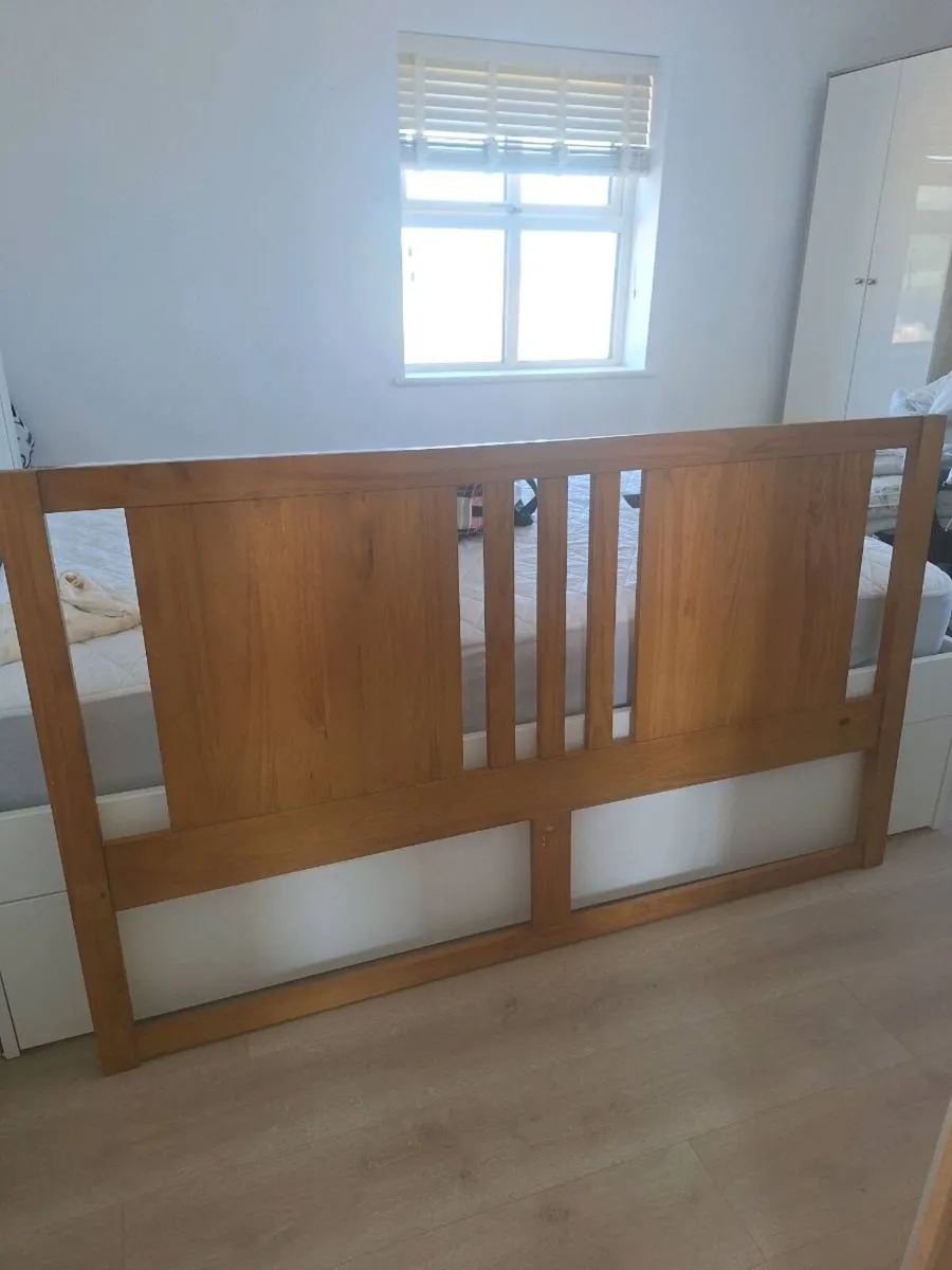 Bed - Image 1