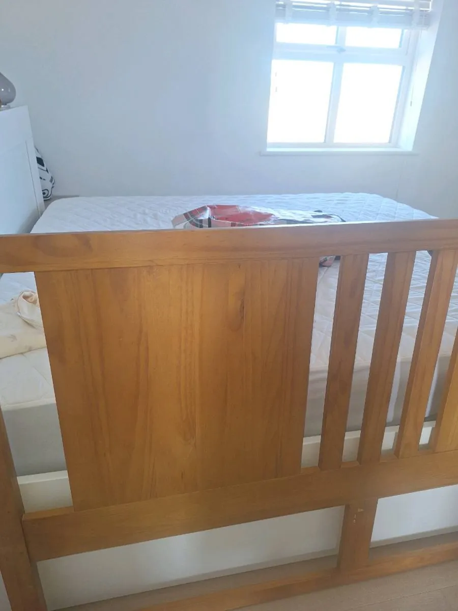 Bed - Image 2