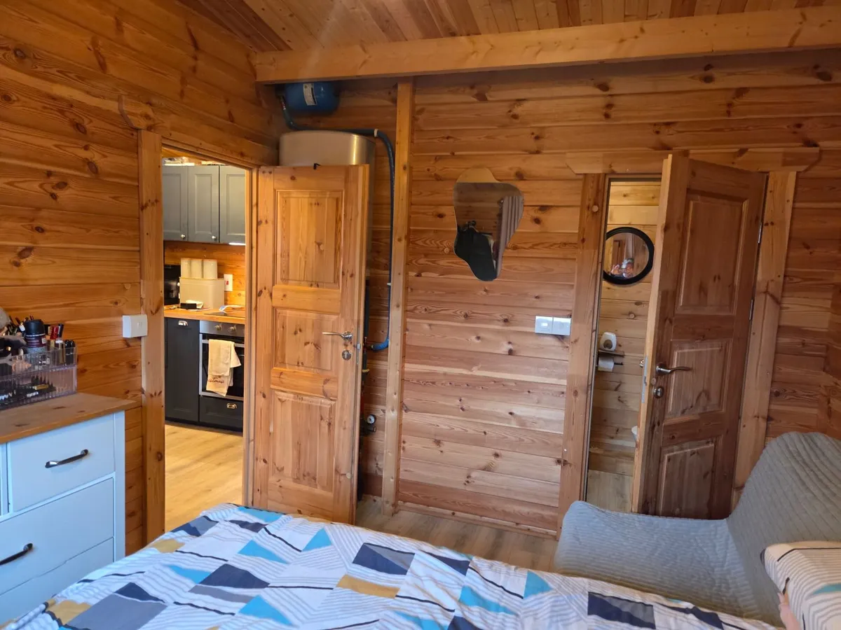 One Bed log cabin - Image 2
