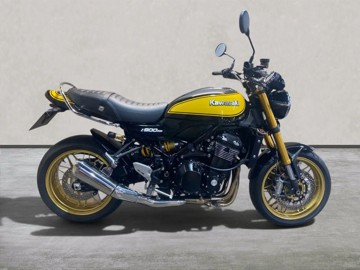 Kawasaki Z900 RS SE with Extras, NI Registered - Image 1