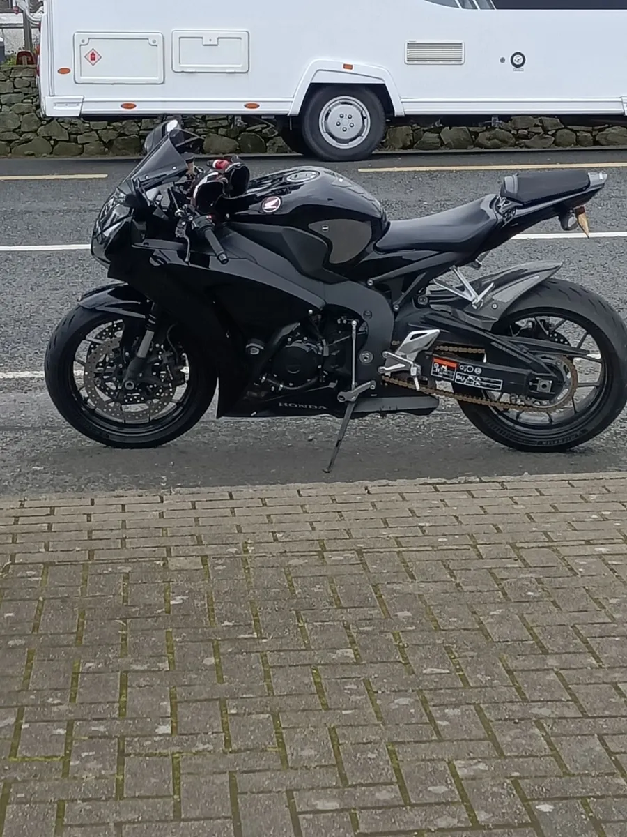 Honda CBR 2016 - Image 1