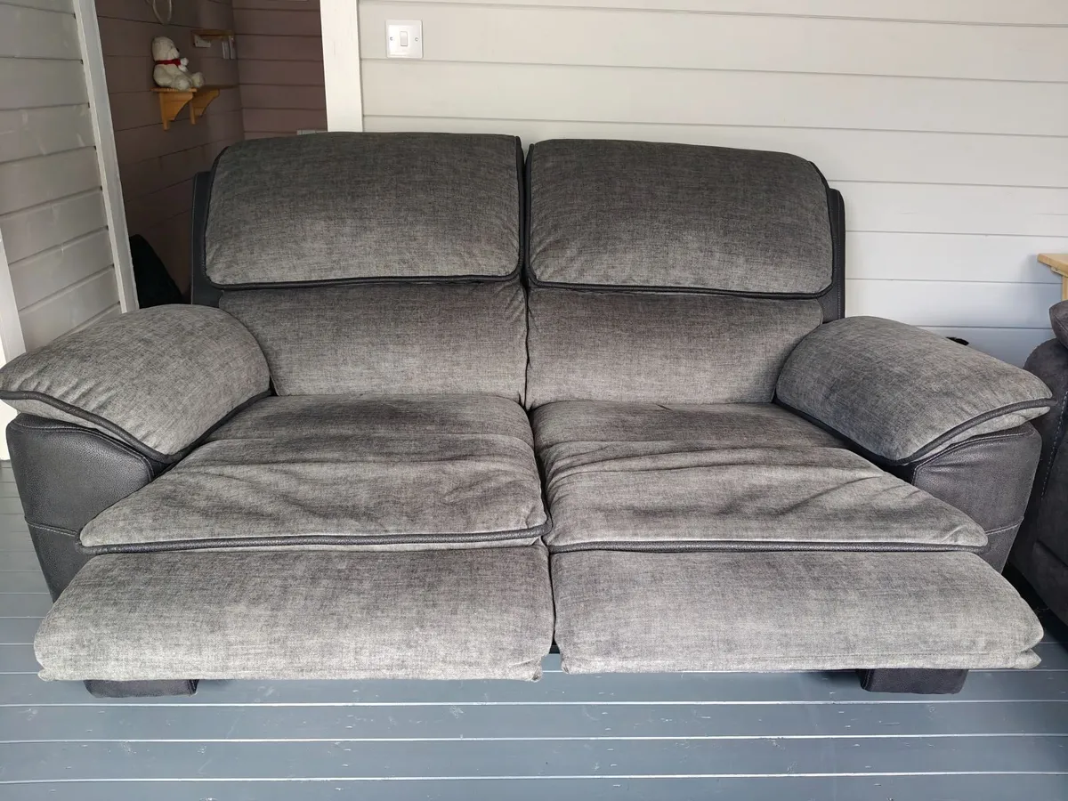 2 seater recliner sofa - Image 1