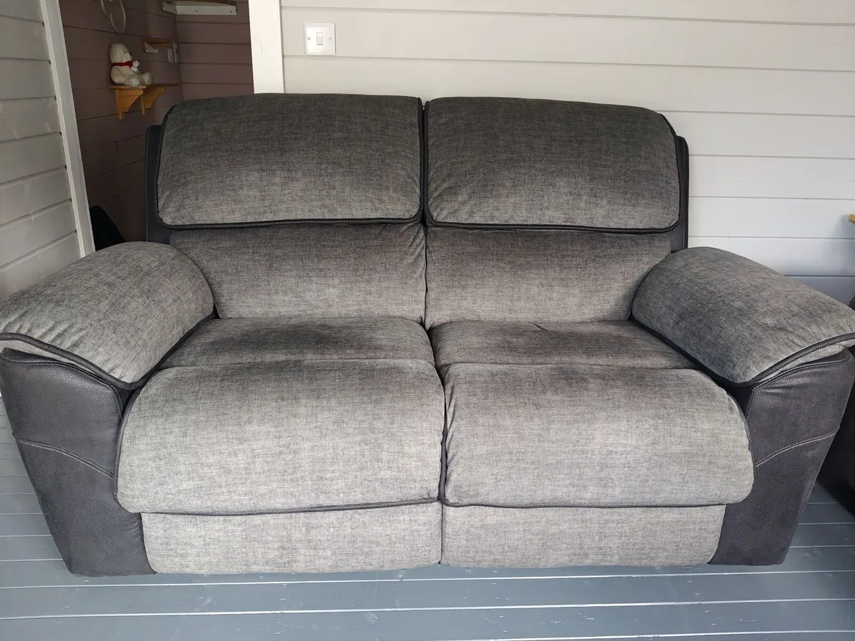 2 seater recliner sofa - Image 2