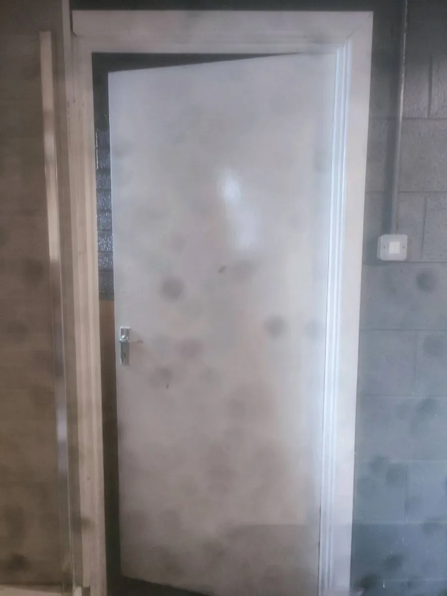 2 Doors Free