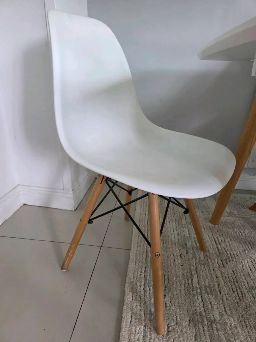 Kitchen Table & 6 chairs - Image 4
