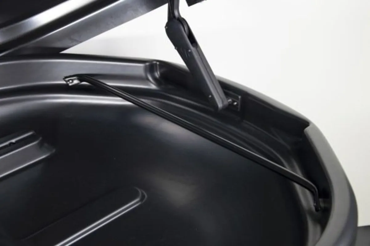 🚗 MENABO MANIA 320 CAR HOLIDAY ROOF BOXES - Image 2