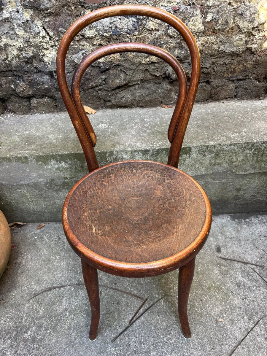 Thonet bentwood chair - Image 1