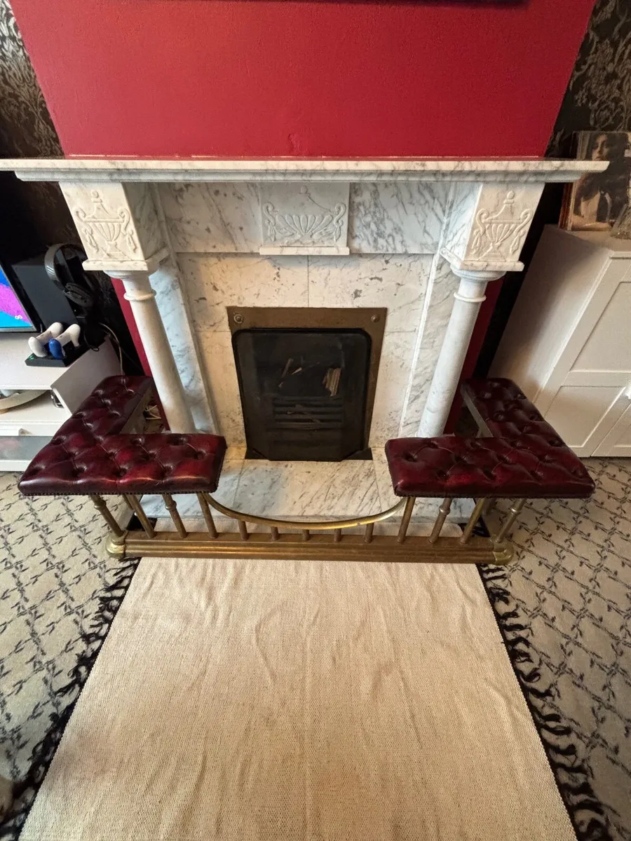 Fireplace fender - Image 1