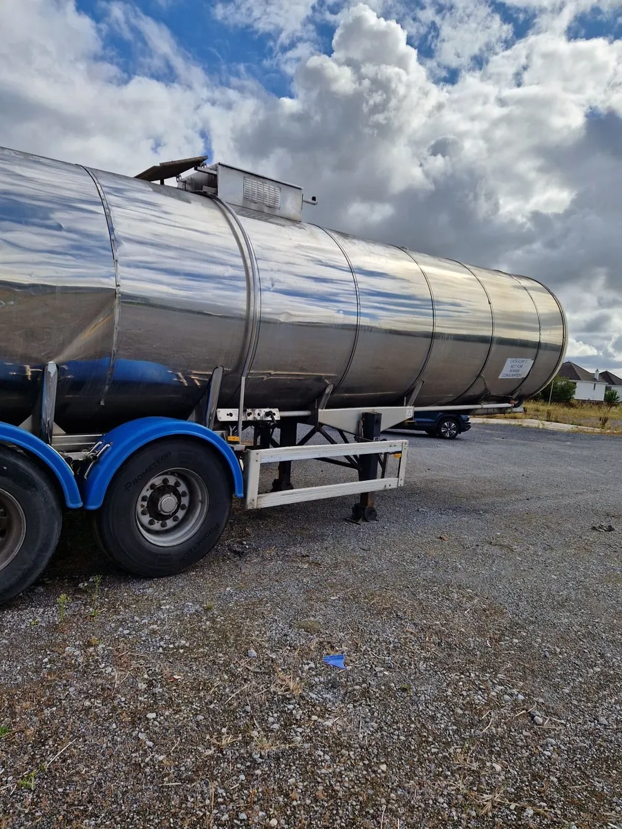 Bulk Tanker - Image 1