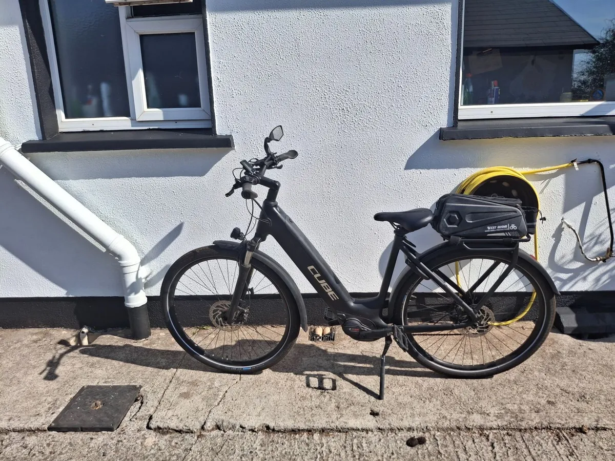 Cube electric touring bike - Image 1