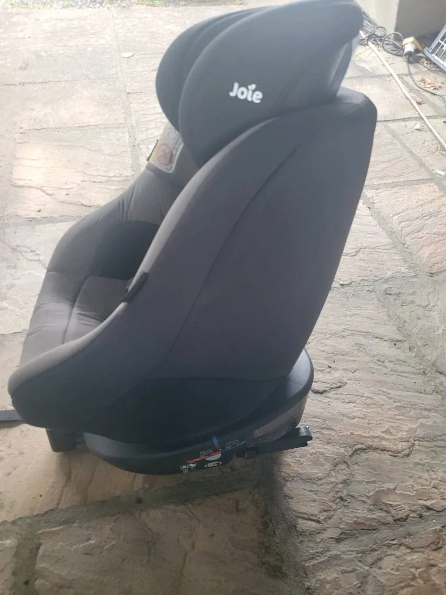 Joie ispin 360 x 2 car seats - Image 2