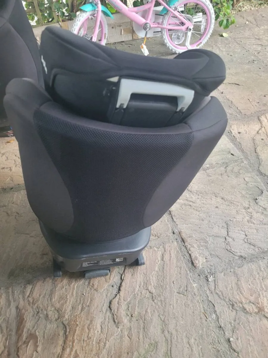 Joie ispin 360 x 2 car seats - Image 3