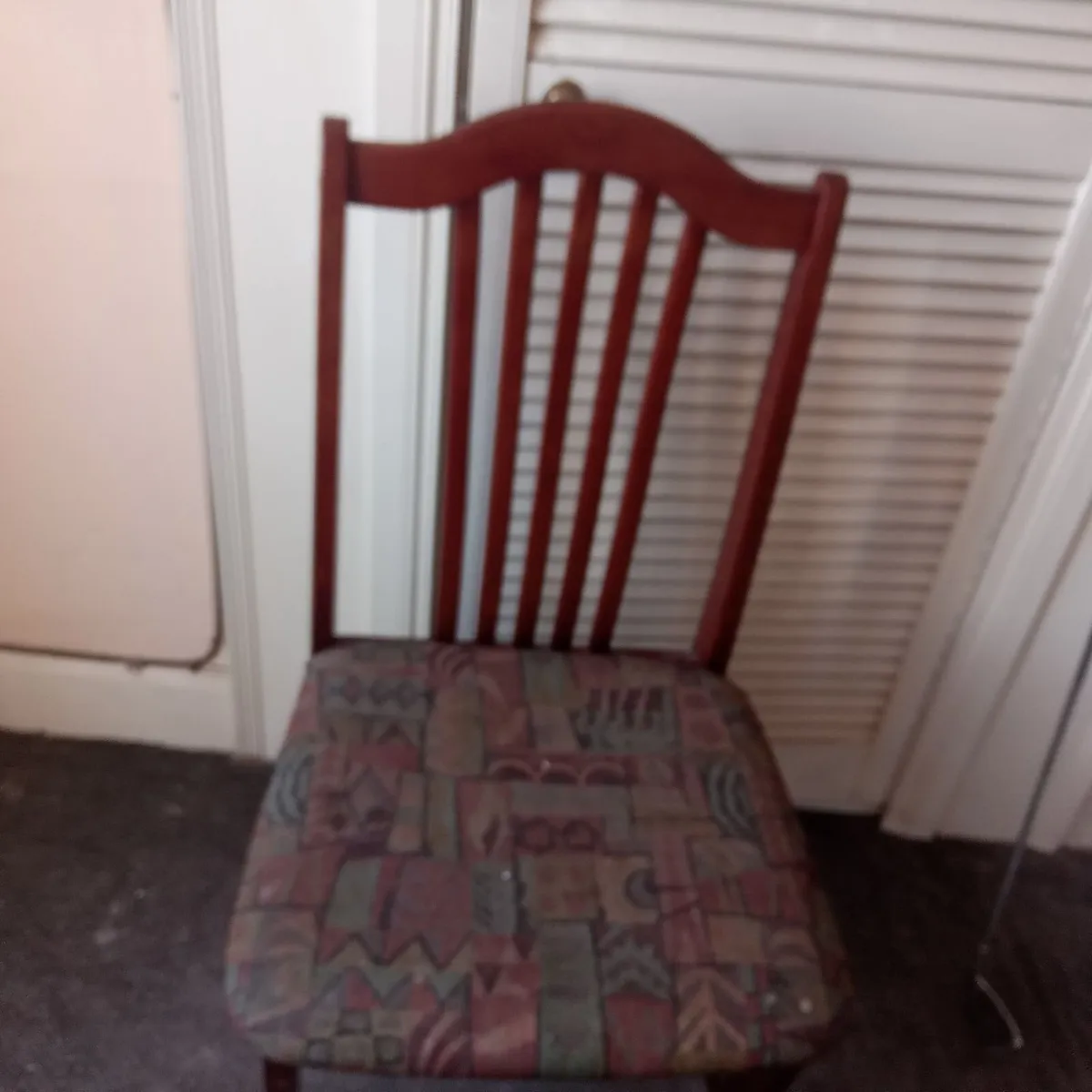 Table and 6 chairs - Image 2