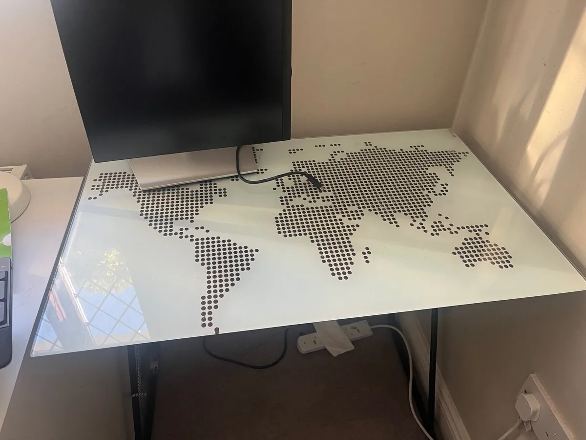 Desk - Image 2