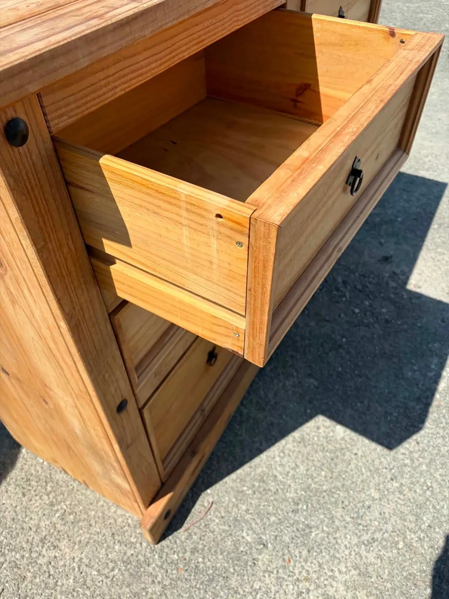 chest of drawers / side board - Image 2