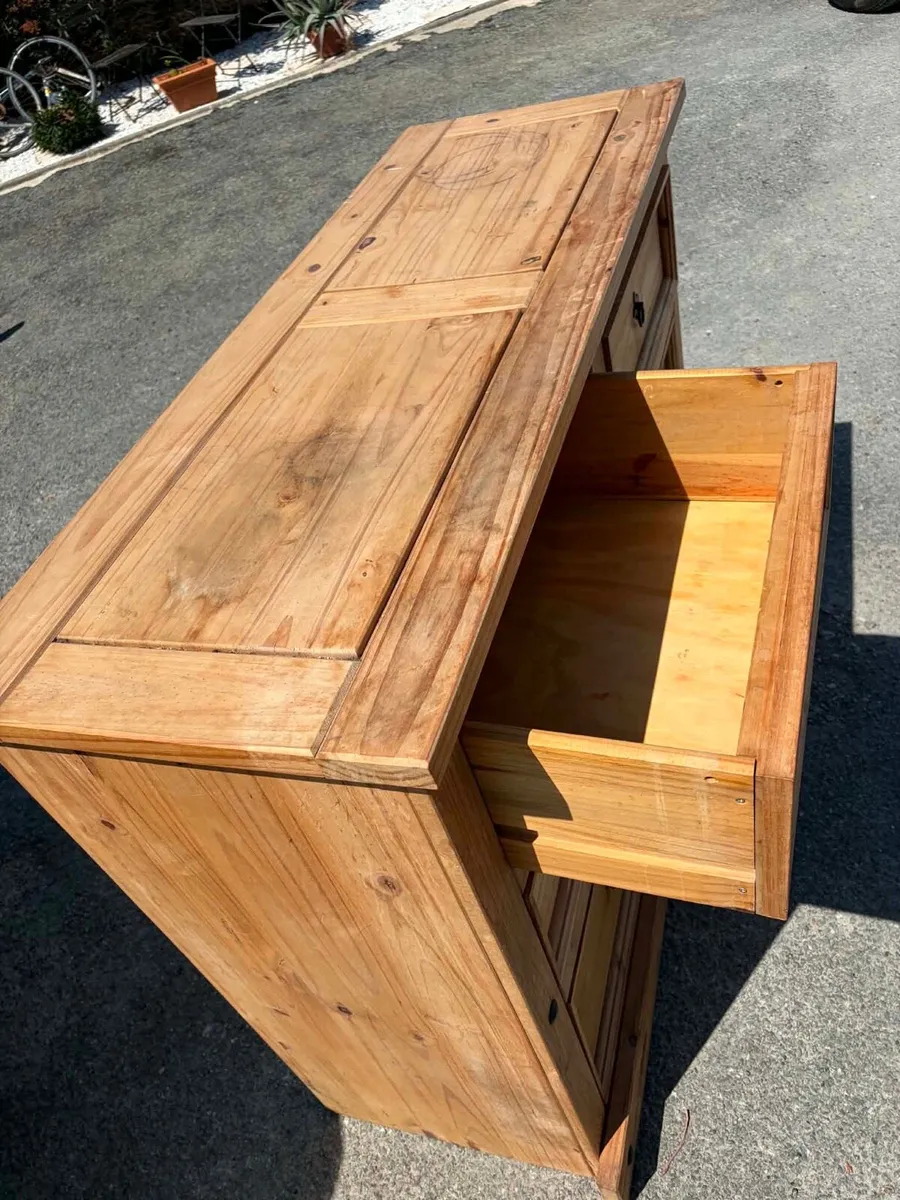 chest of drawers / side board - Image 3