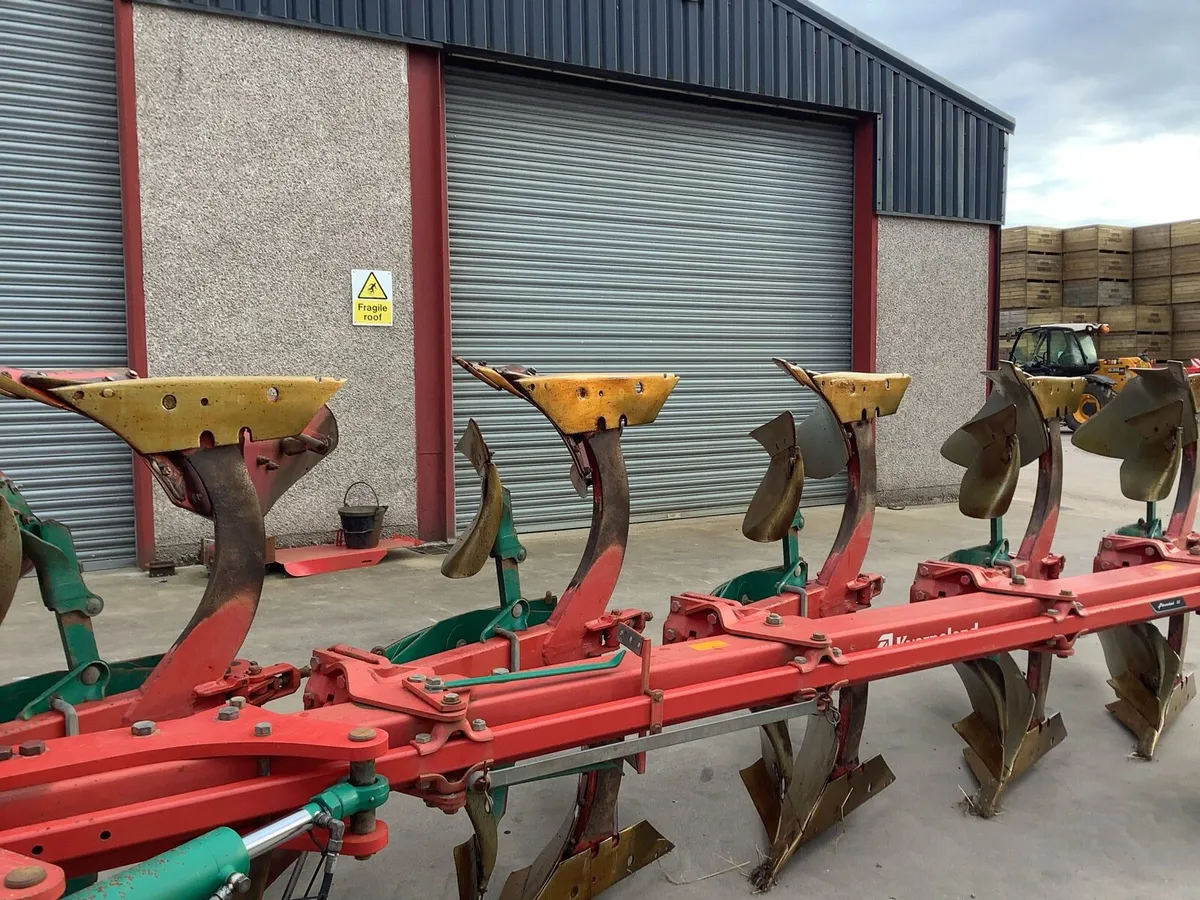 Kverneland Plough - Image 4