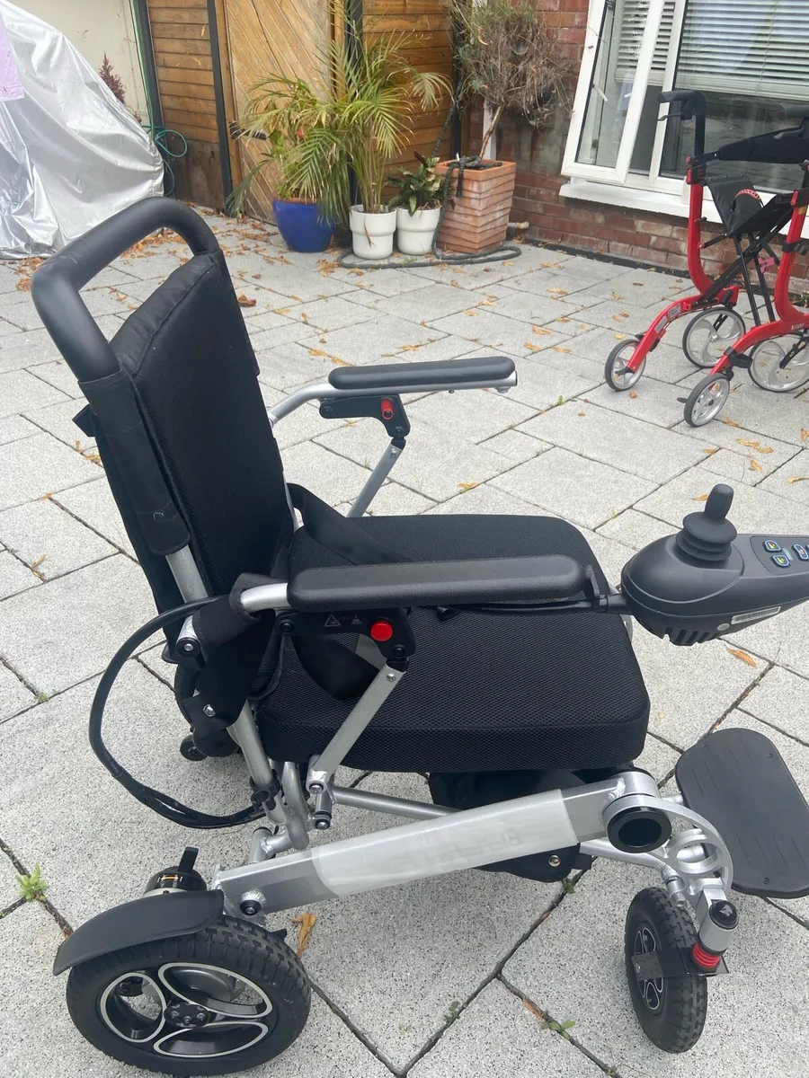 Electric wheelchair - Image 2