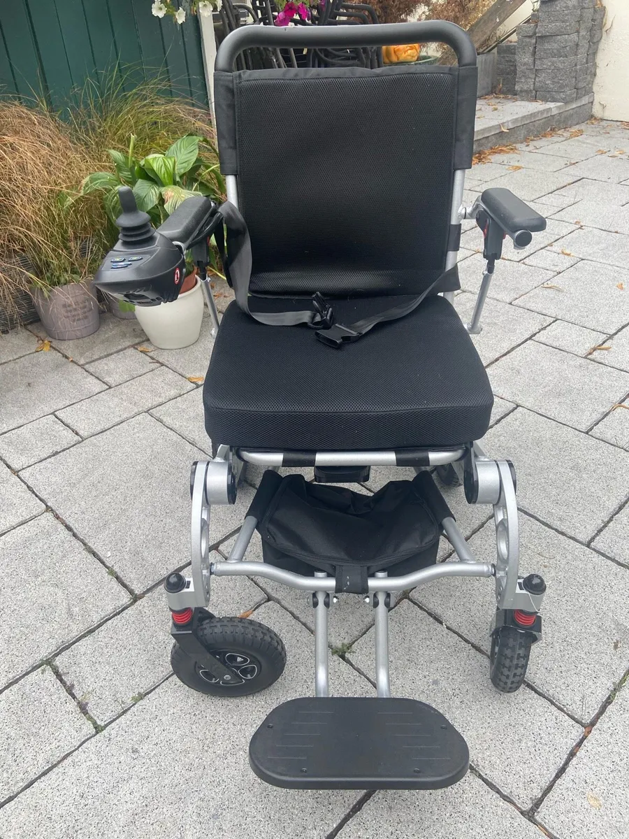 Electric wheelchair - Image 3