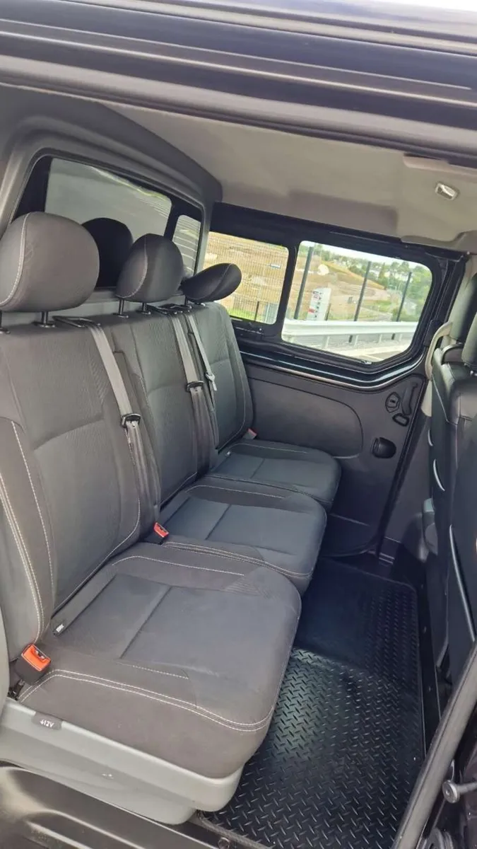 Renault traffic crewcab - Image 3