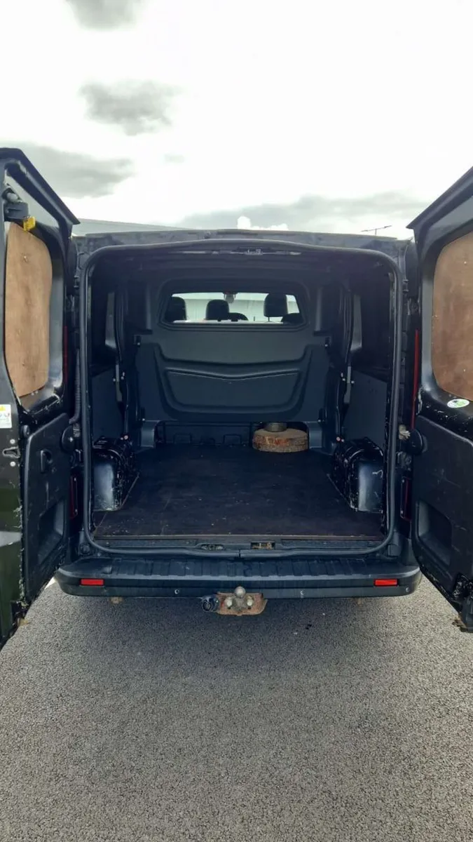 Renault traffic crewcab - Image 4