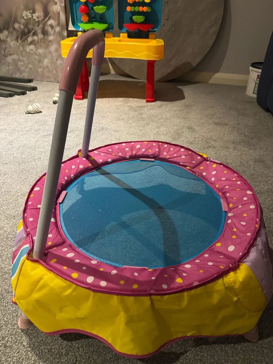 Kids trampoline Bouncer - Image 1