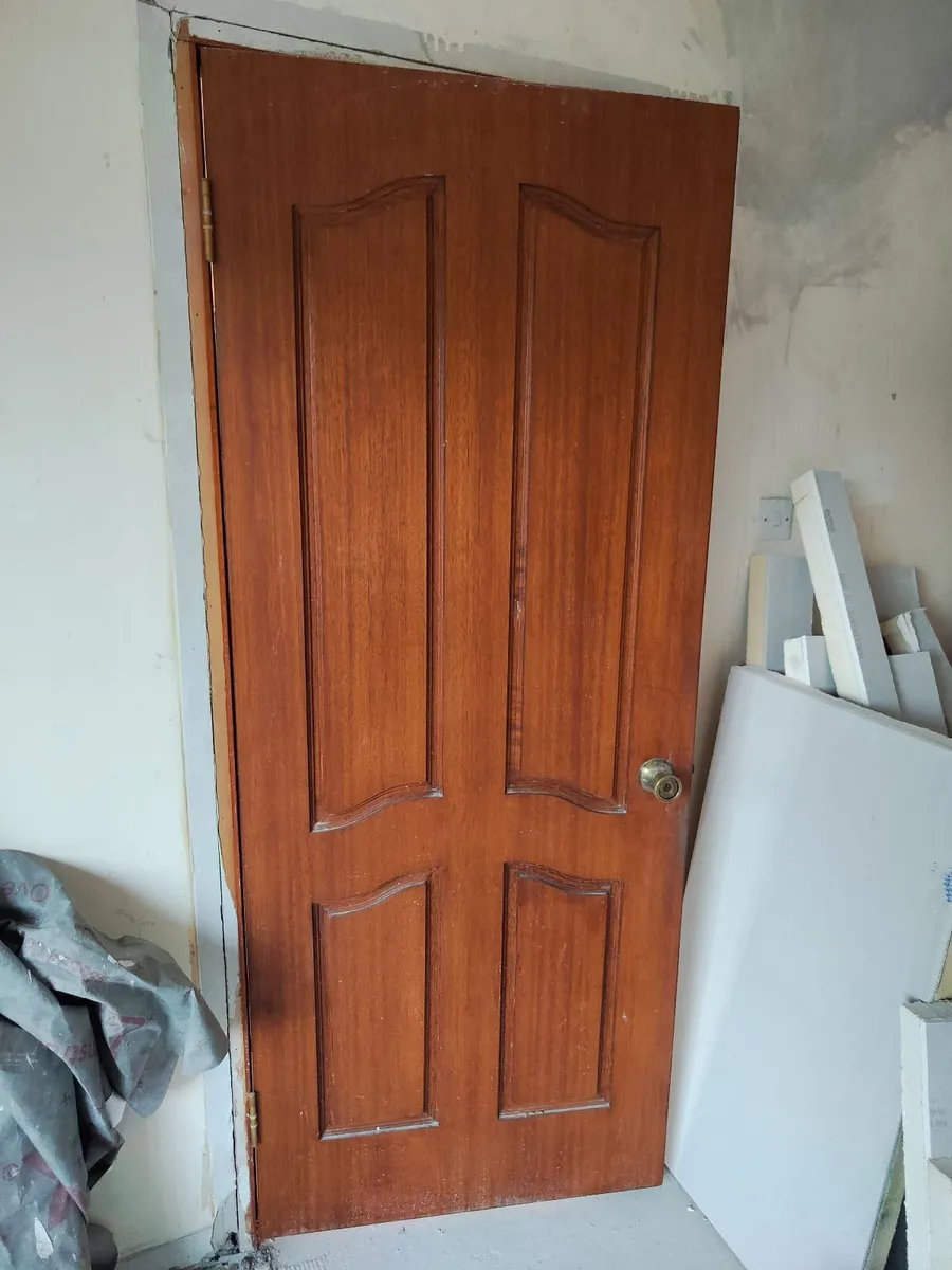 Solid and veneered door selection - Image 1