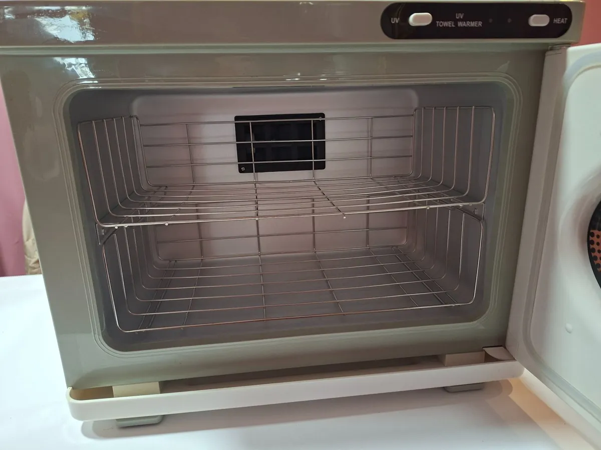 Hot towel cabinet - Image 2