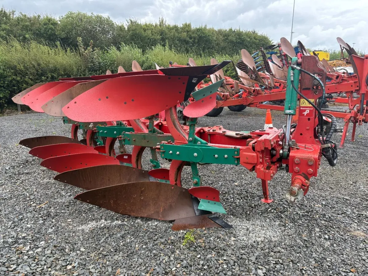 KVERNELAND ES 85 200 5 FURROW - Image 1