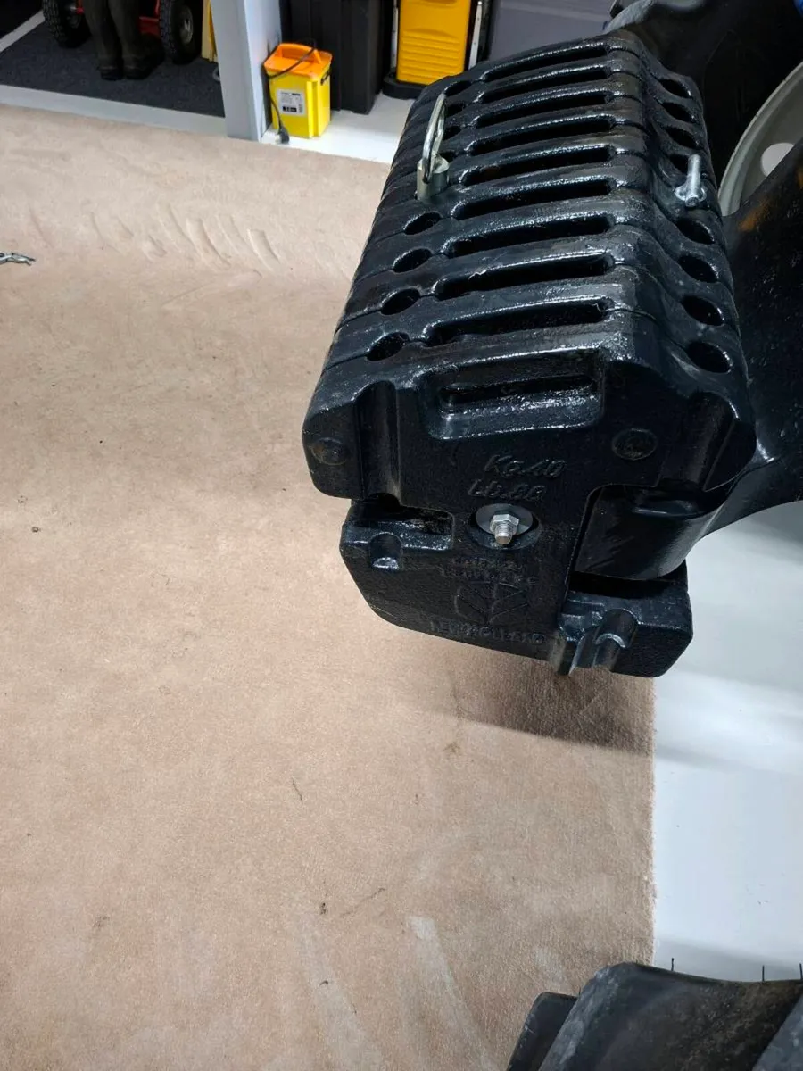 Tractor weight - Image 2