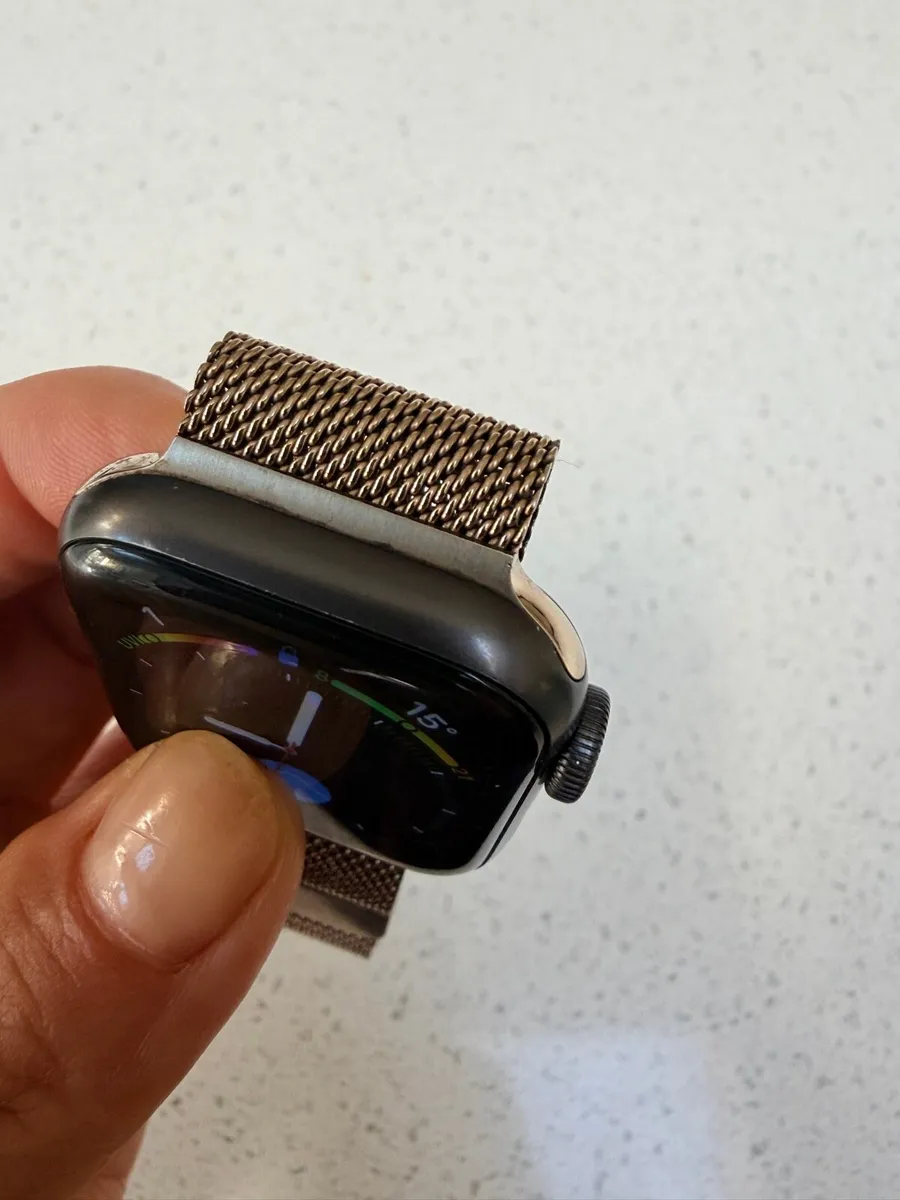 Apple Watch SE - Image 4