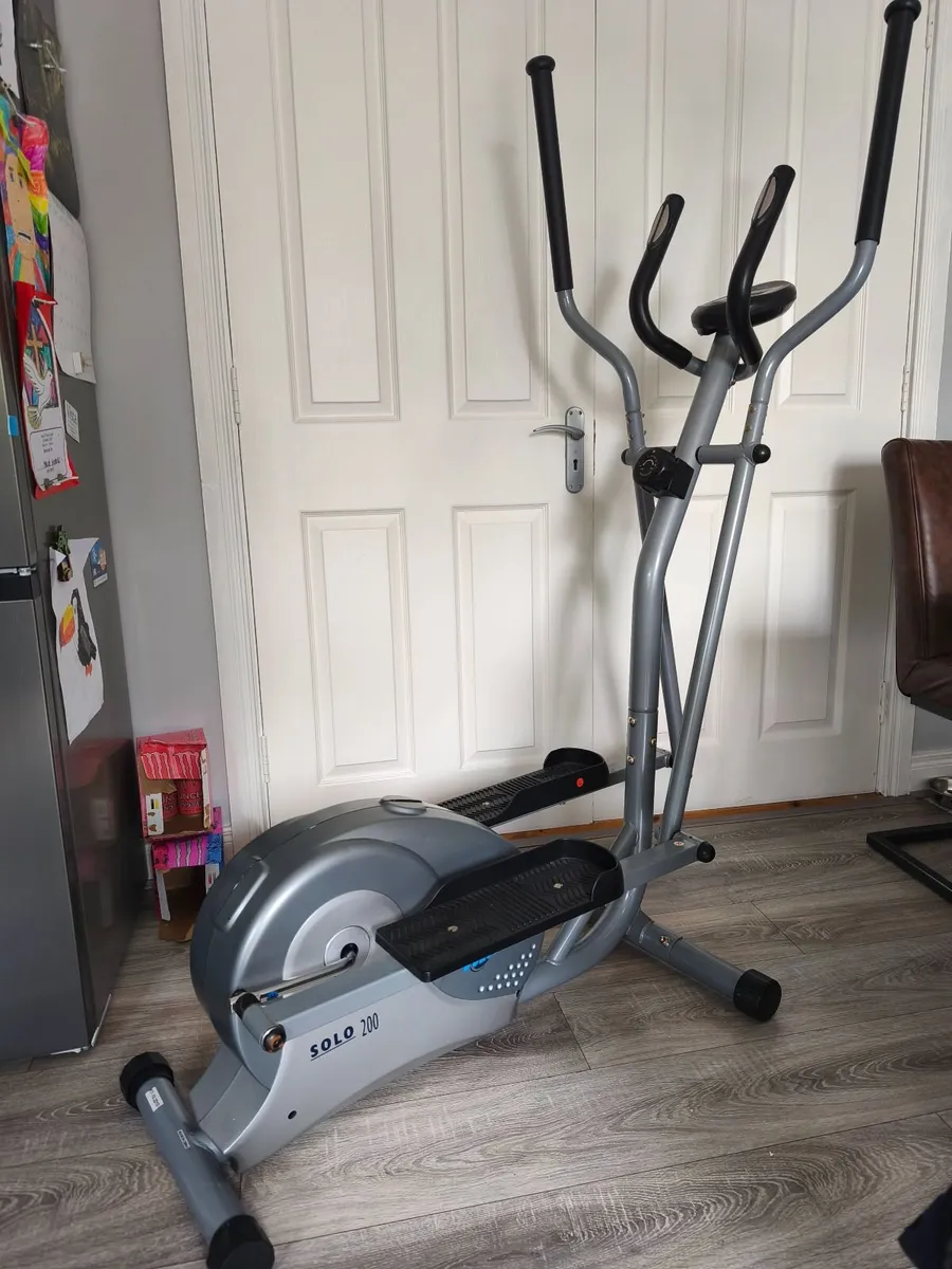 Cross trainer very good condition - Image 1