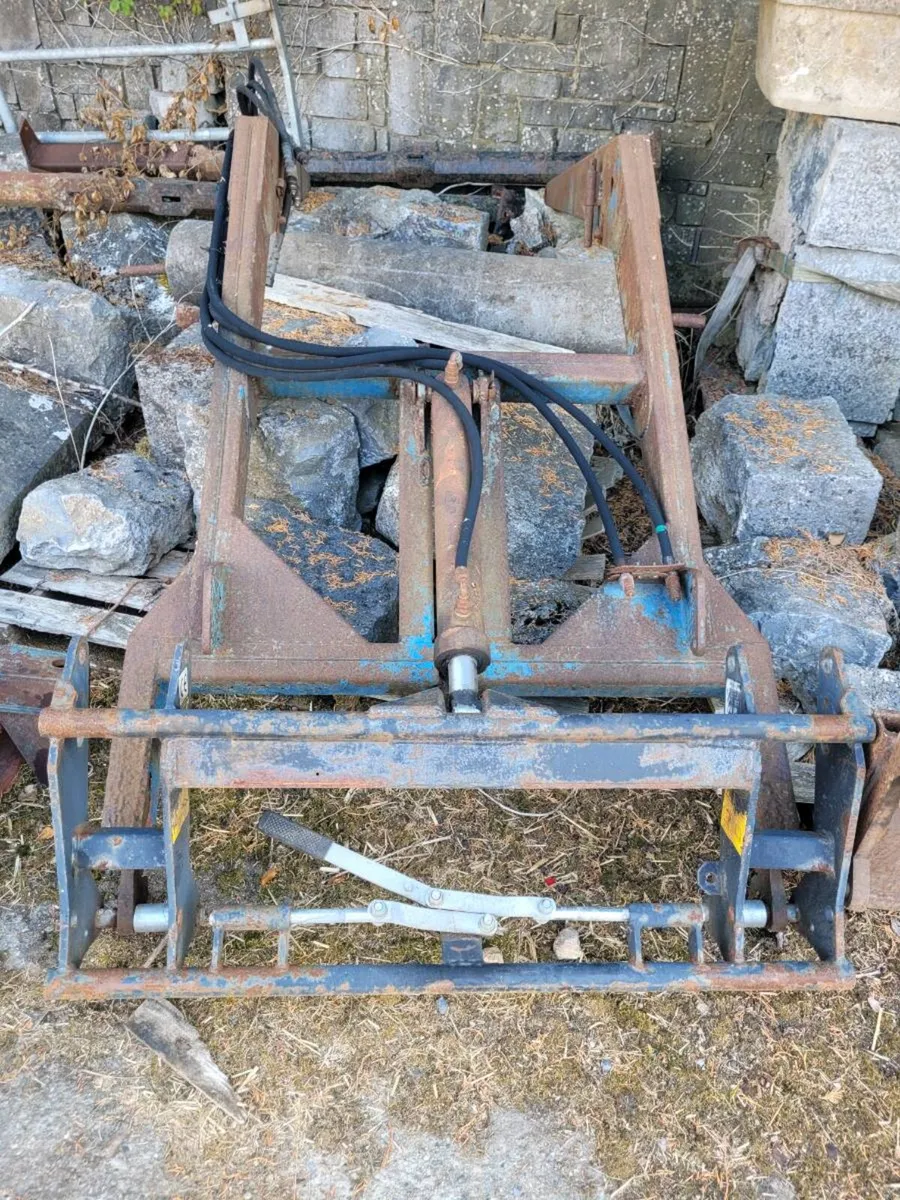Front.loader - Image 1