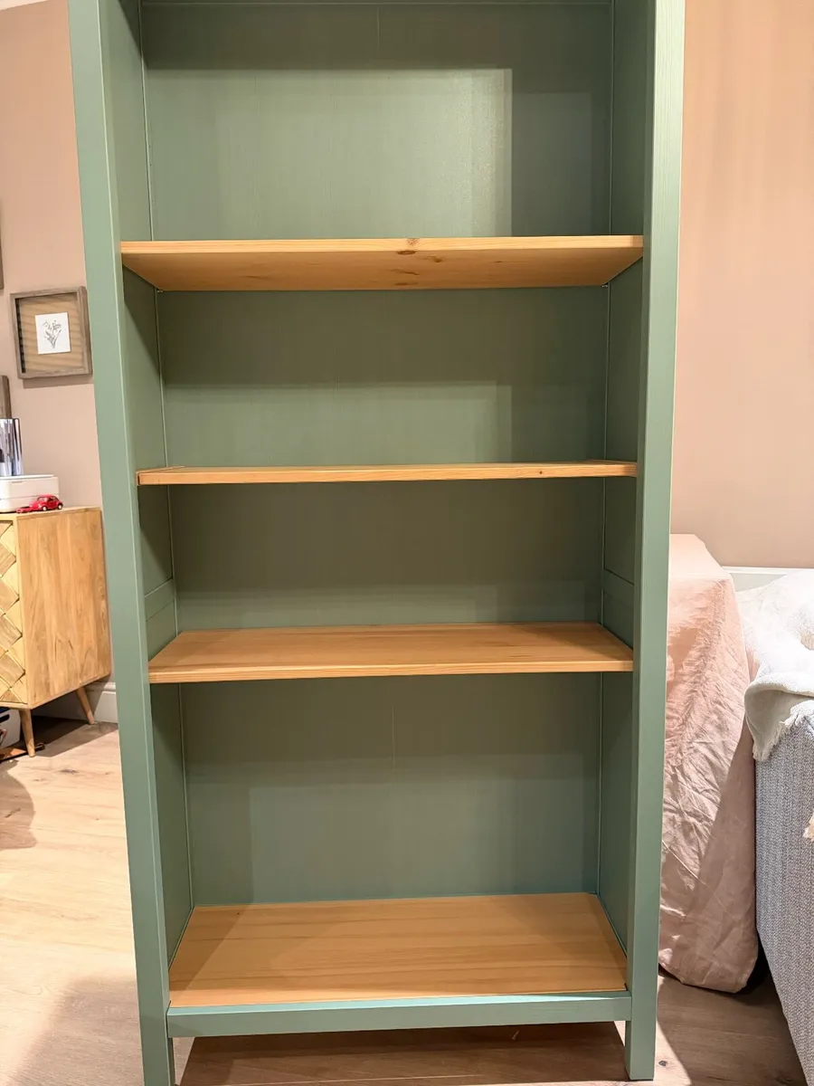 Tall bookcases - Image 1