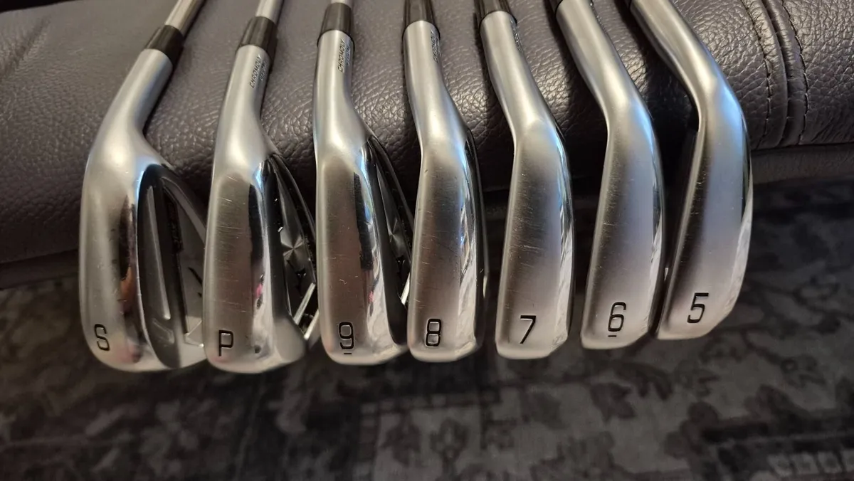 Mizuno JPX 921 Hot Metal irons for sale - Image 1