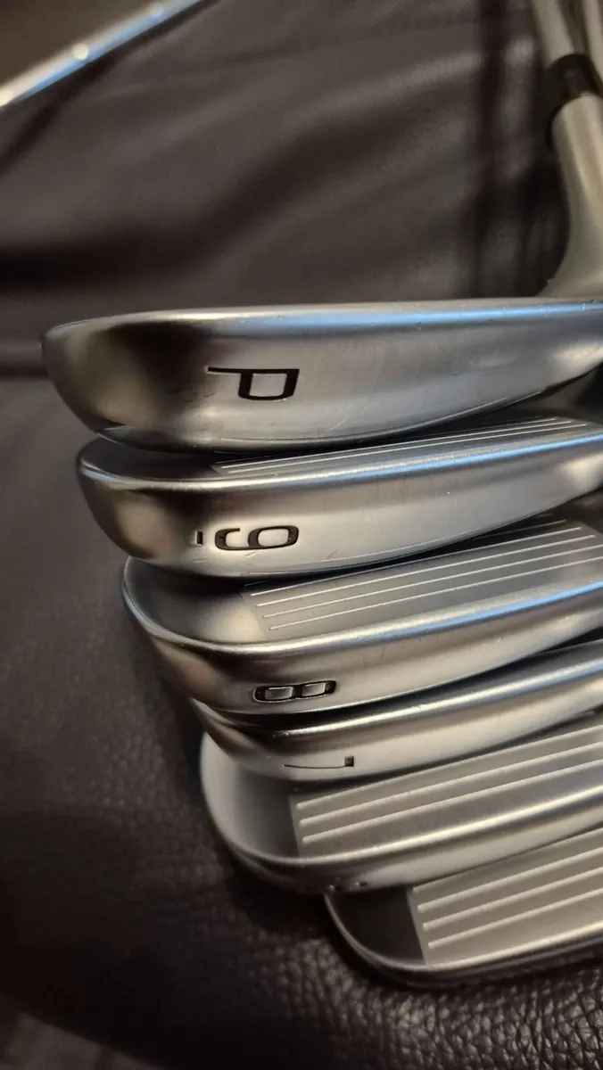 Mizuno JPX 921 Hot Metal irons for sale - Image 2
