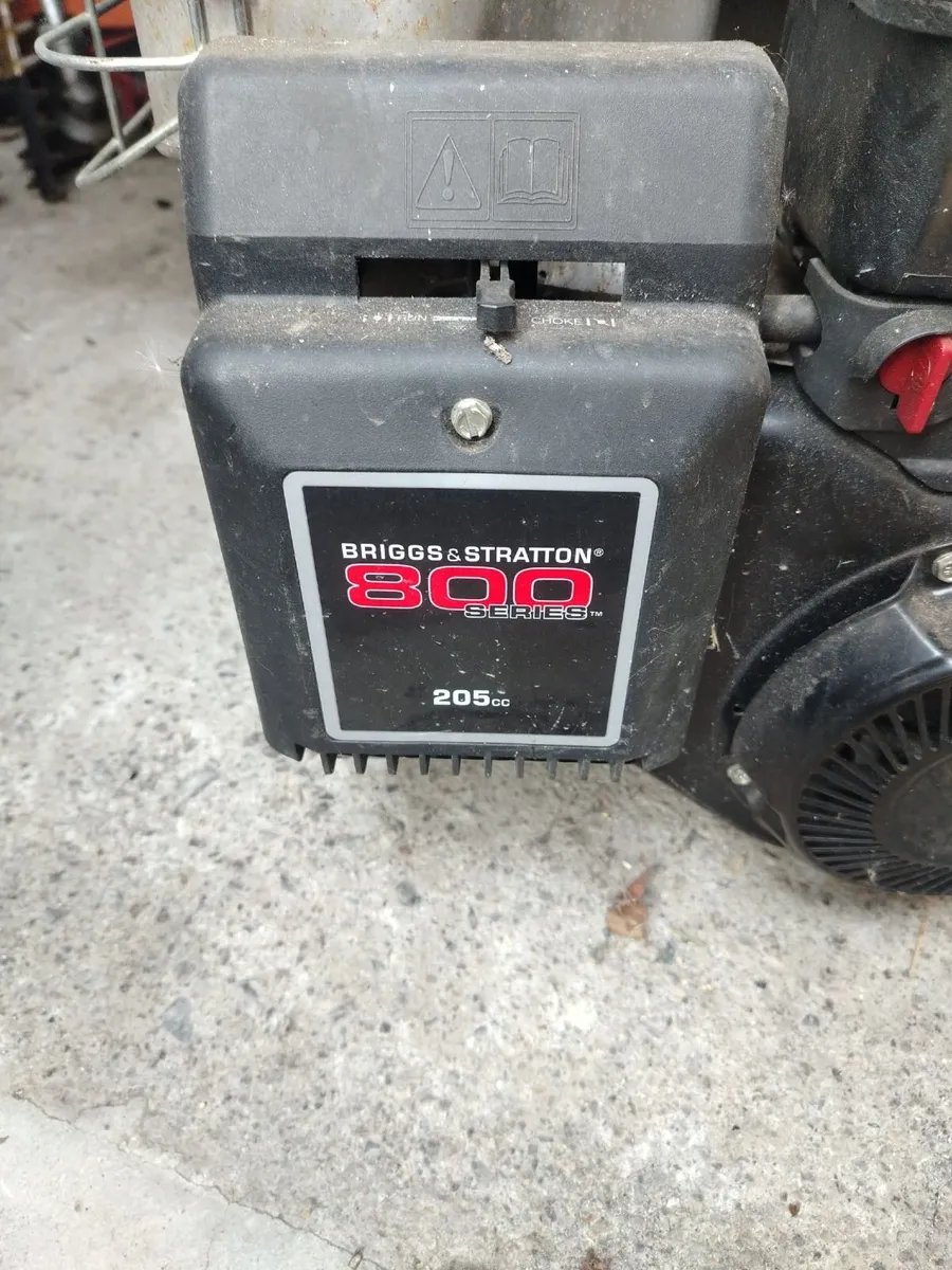 Briggs & Stratton Engine - Image 2