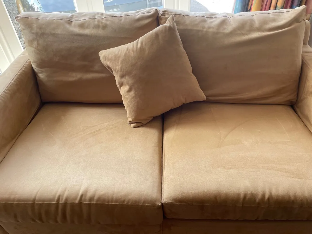 Couch - Image 2