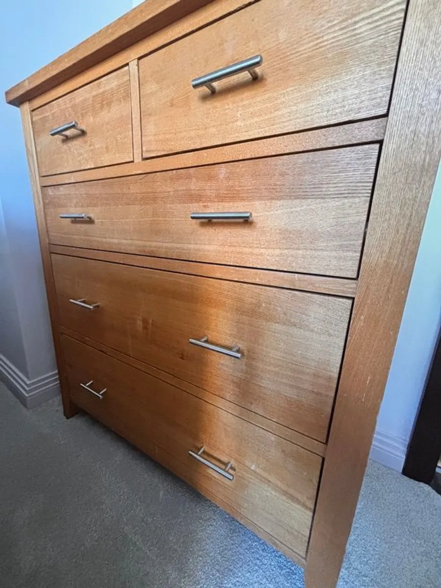 Chest of drawers - Image 1