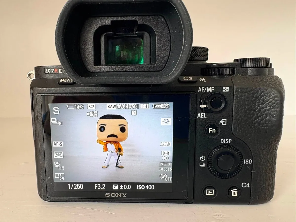 Sony A7R ii Camera Body - Image 4