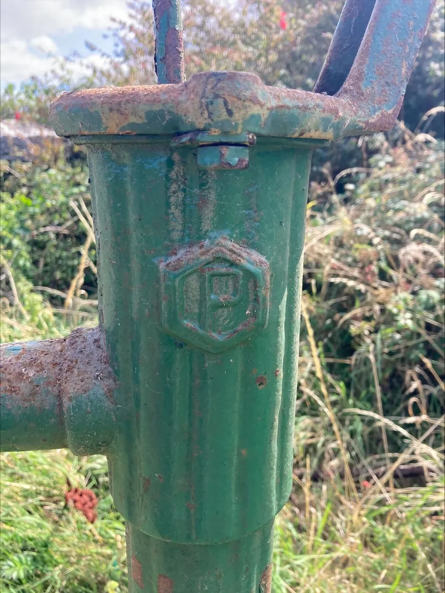 Vintage Cast Iron Village Water Pump - Image 3