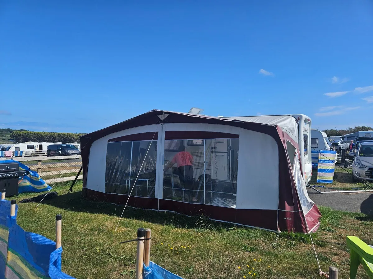 5 berth caravan. Elddis Elusion 505 SE - Image 2