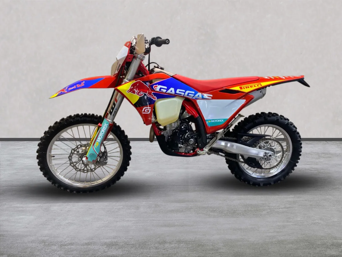 GAS GAS EC 2025 Enduro with Extras and V5 - Image 2