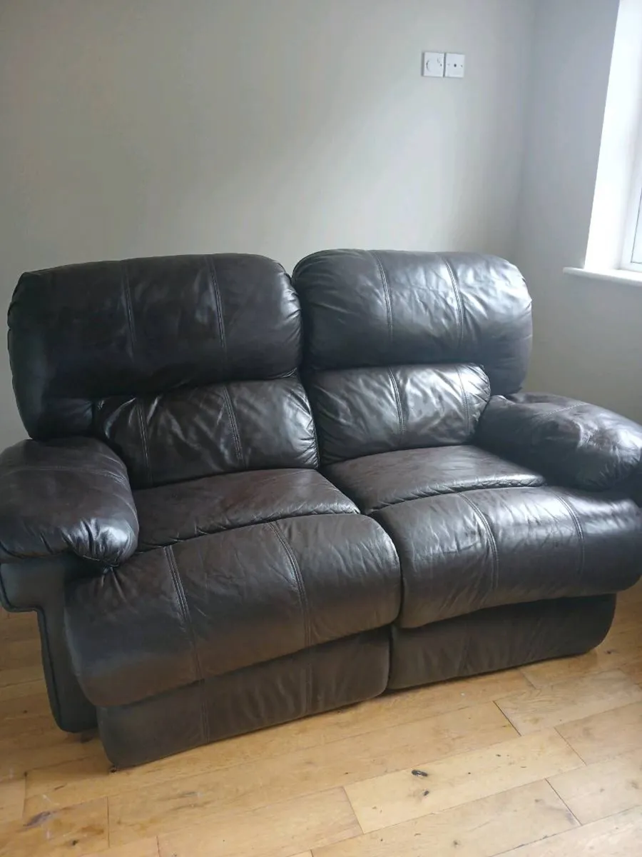2/3 seater leather recliner sofa / couch - Image 1