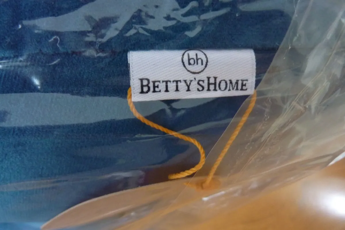 Velvet Letter cushion - Image 2