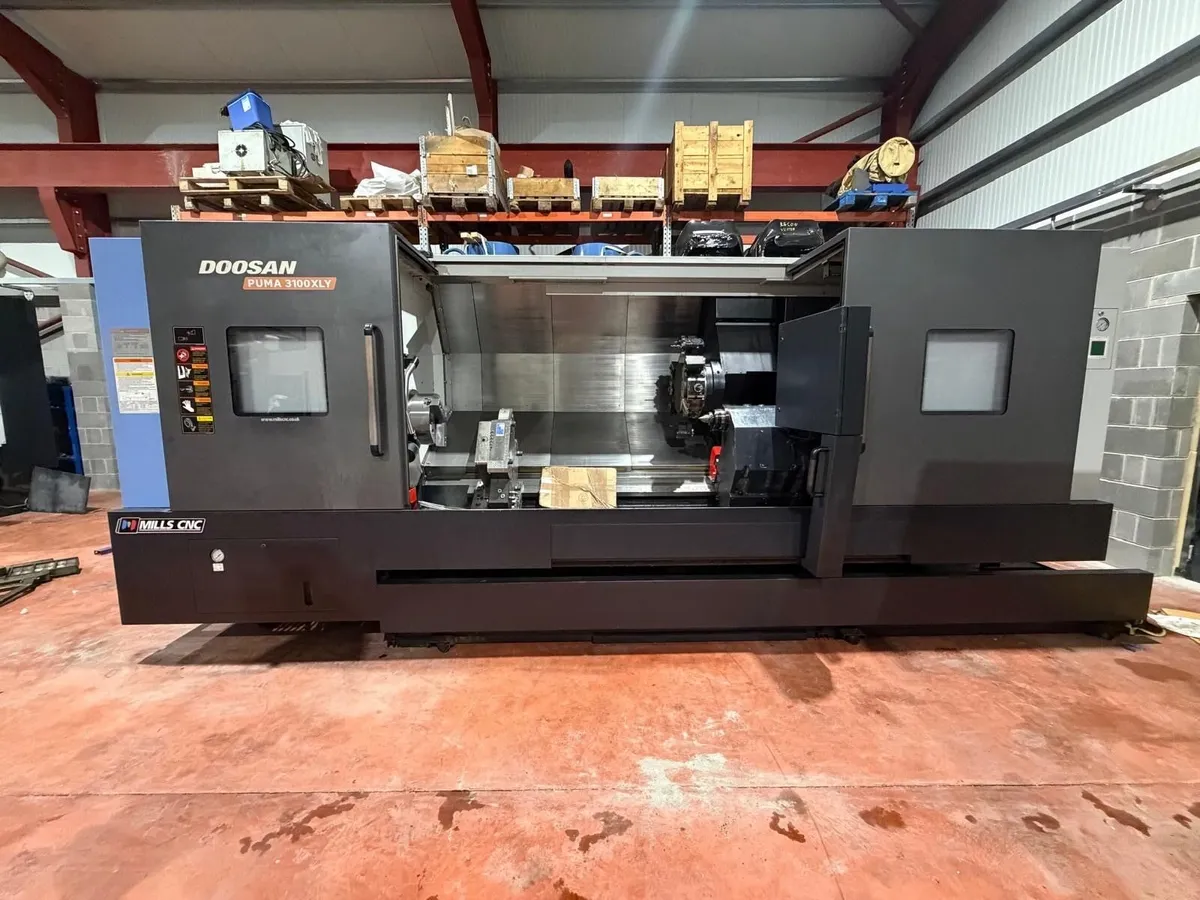 DOOSAN PUMA 3100 XLY CNC LATHE
