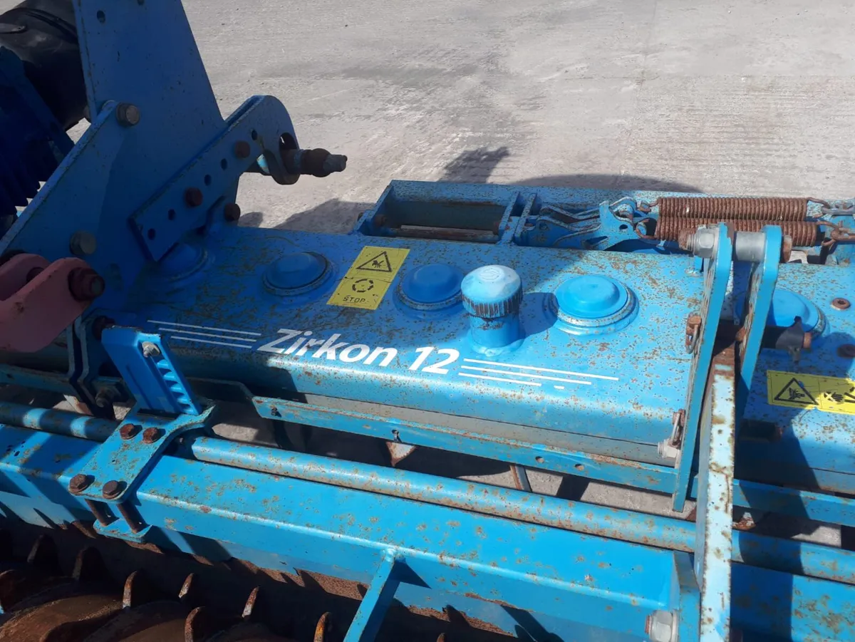 Lemken 3 Metre Power Harrow With Grass Box - Image 2