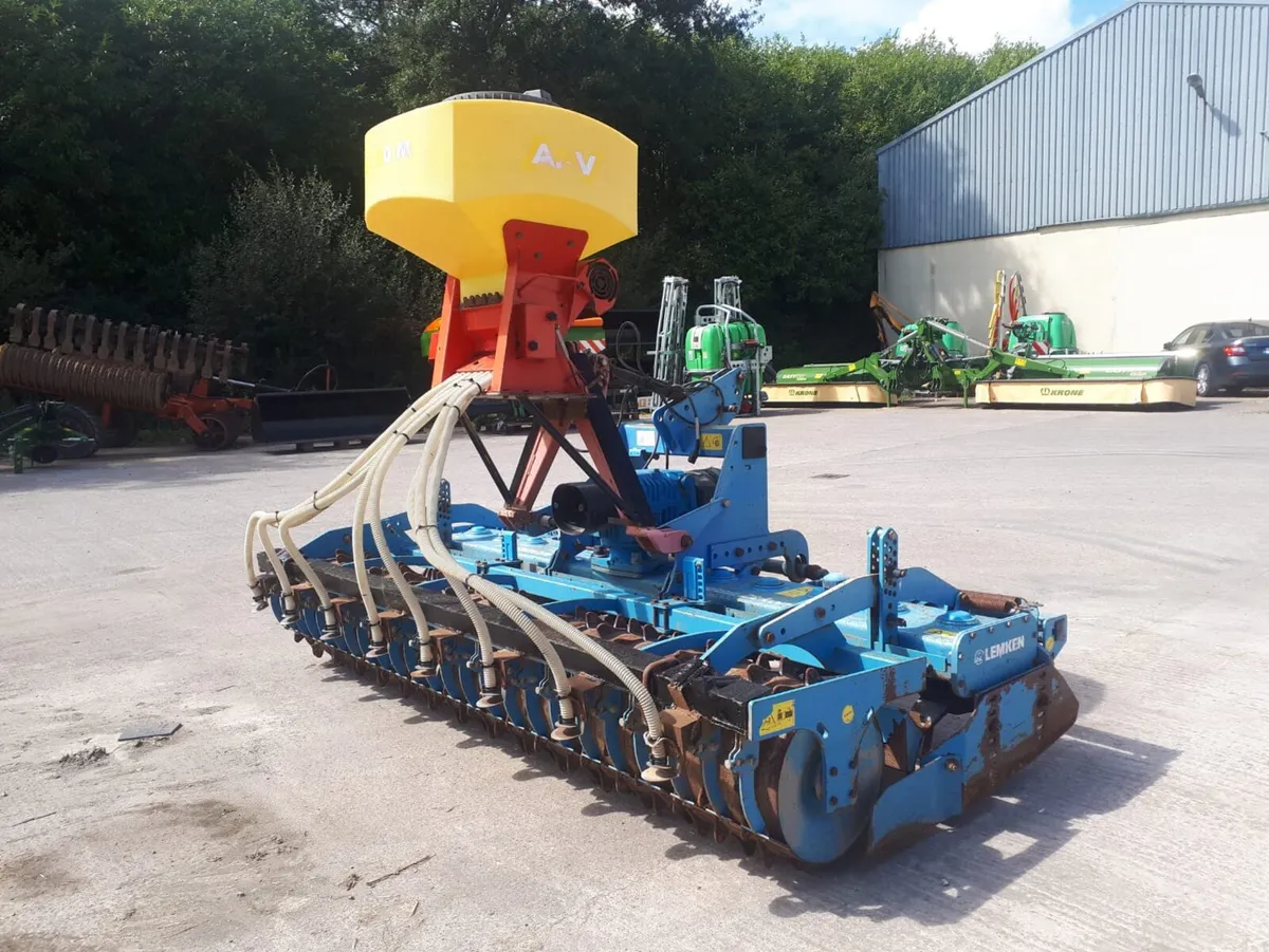 Lemken 3 Metre Power Harrow With Grass Box - Image 3