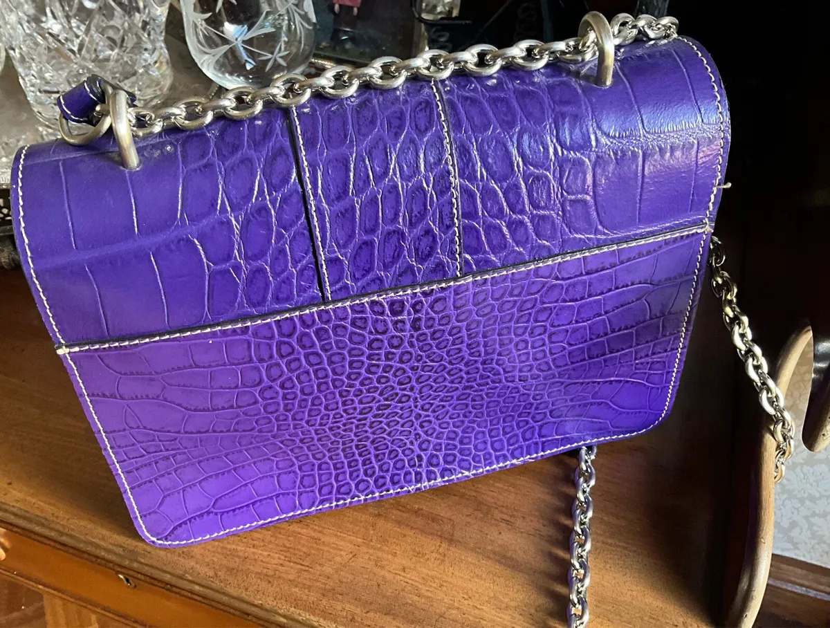 Vintage Valentino Handbag - Image 3